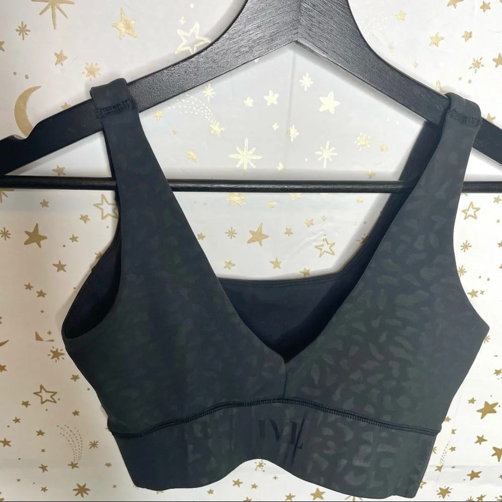 IVL | Chi Chi Power V-Back Scoop Neck Sports Bra Black Cheetah Print Size 4